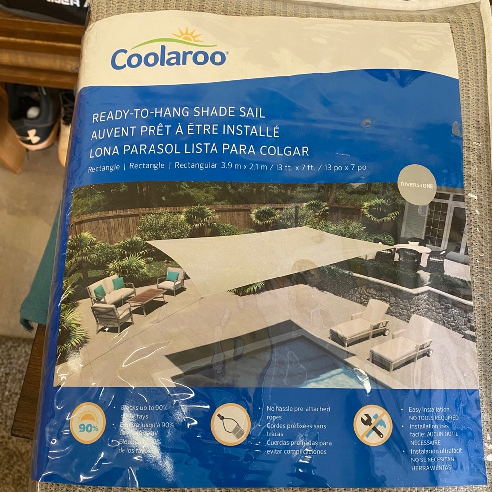 NWT Ready to hang shade sail 💖